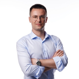 /cdn/goscie/jakub_doraczynski.jpg